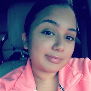 Meet your Posher, Dalila